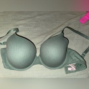 Victoria’s Secret bra 36DD